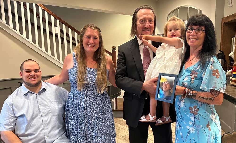 Jeff Bigley with his family after robotic spine surgery at Atlantic Brain and Spine.